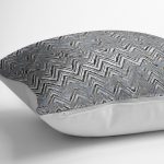 RealHomes Gri Zeminde Eskitme Motifli Zikzak Desenli Dijital Baskılı Yastık Kırlent Kılıfı Realhomes