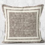 - K11695-Gorsel-2 - Realhomes RealHomes Ekru Zeminde Çerçeveli Motifli Örme Desenli Dijital Baskılı Yastık Kırlent Kılıfı Realhomes