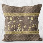 - K11700-Gorsel-2 - Realhomes RealHomes Kahverengi - Gold Zeminde Mermer Motifli Eskitme Desenli Dijital Baskılı Yastık Kırlent Kılıfı Realhomes