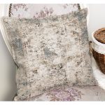 - K11712-Gorsel-1 - Realhomes RealHomes Ekru Zeminde Göbekli Halı Motifli Antik Desenli Dijital Baskılı Yastık Kırlent Kılıfı Realhomes