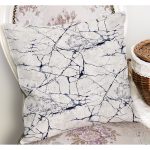 RealHomes Lacivert - Gri Zeminde Duvar Motifli Mermer Desenli Dijital Baskılı Yastık Kırlent Kılıfı Realhomes