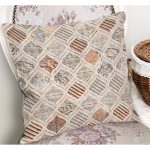 - K11788-Gorsel-1 - Realhomes RealHomes Krem - Kremit Zeminde Geometrik Motifli Geleneksel Desenli Dijital Baskılı Yastık Kırlent Kılıfı Realhomes