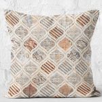 - K11788-Gorsel-2 - Realhomes RealHomes Krem - Kremit Zeminde Geometrik Motifli Geleneksel Desenli Dijital Baskılı Yastık Kırlent Kılıfı Realhomes