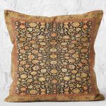 RealHomes Sarı Zeminde Uşak Motifli Kilim Desenli Dijital Baskılı Yastık Kırlent Kılıfı Realhomes