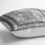 - K11816-Gorsel-3 - Realhomes RealHomes Gri - Siyah Zeminde Çerçeveli Motifli Antik Desenli Dijital Baskılı Yastık Kırlent Kılıfı Realhomes