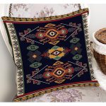 - K11821-Gorsel-1 - Realhomes  RealHomes Lacivert Zeminde Yöresel Motifli Dokuma Desenli Dijital Baskılı Yastık Kırlent Kılıfı Realhomes