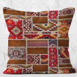 - K11844-Gorsel-2 - Realhomes RealHomes Kırmızı Zeminde Patchwork Motifli Etnik Desenli Dijital Baskılı Yastık Kırlent Kılıfı Realhomes
