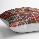 - K11844-Gorsel-3 - Realhomes RealHomes Kırmızı Zeminde Patchwork Motifli Etnik Desenli Dijital Baskılı Yastık Kırlent Kılıfı Realhomes