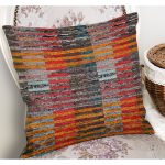 RealHomes Kırmızı - Turuncu Zeminde Patchwork Motifli Kilim Desenli Dijital Baskılı Yastık Kırlent Kılıfı Realhomes