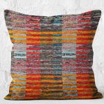 RealHomes Kırmızı - Turuncu Zeminde Patchwork Motifli Kilim Desenli Dijital Baskılı Yastık Kırlent Kılıfı Realhomes