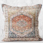 - K11851-Gorsel-2 - Realhomes RealHomes Krem - Bej Zeminde Göbekli Halı Motifli Osmanlı Desenli Dijital Baskılı Yastık Kırlent Kılıfı Realhomes