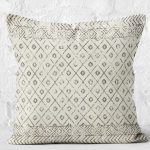 - K11853-Gorsel-2 - Realhomes RealHomes Bej Zeminde Bohem Motifli Baklava Desenli Dijital Baskılı Yastık Kırlent Kılıfı Realhomes