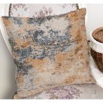 - K11863-Gorsel-1 - Realhomes RealHomes Mavi - Yavruağzı Zeminde Dokuma Motifli Kilim Desenli Dijital Baskılı Yastık Kırlent Kılıfı Realhomes