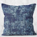 RealHomes Mavi Zeminde Antika Motifli Eskitme Desenli Dijital Baskılı Yastık Kırlent Kılıfı Realhomes