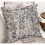 - K11872-Gorsel-1 - Realhomes RealHomes Gri - Füme Zeminde Eskitme Motifli Duvar Desenli Dijital Baskılı Yastık Kırlent Kılıfı Realhomes