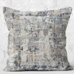 - K11872-Gorsel-2 - Realhomes RealHomes Gri - Füme Zeminde Eskitme Motifli Duvar Desenli Dijital Baskılı Yastık Kırlent Kılıfı Realhomes