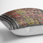 - K11876-Gorsel-3 - Realhomes RealHomes Antika Temalı Otantik Motifli Uşak Desenli Dijital Baskılı Yastık Kırlent Kılıfı Realhomes