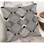 - K11892-Gorsel-1 - Realhomes RealHomes Füme - Gri Zeminde Geometrik Motifli Kanvas Desenli Dijital Baskılı Yastık Kırlent Kılıfı Realhomes