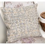 RealHomes Krem - Mavi Zeminde Kanvas Motifli Fırça Darbeleri Desenli Dijital Baskılı Yastık Kırlent Kılıfı Realhomes