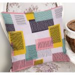 RealHomes Pembe - Sarı Zeminde Geometrik Motifli Çizgili Desenli Dijital Baskılı Yastık Kırlent Kılıfı Realhomes