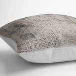 - K11916-Gorsel-3 - Realhomes  RealHomes Kahverengi Zeminde Örme Motifli Eskitme Desenli Dijital Baskılı Yastık Kırlent Kılıfı Realhomes