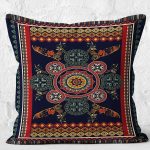 RealHomes Lacivert Zeminde Antik Motifli Dokuma Halı Desenli Dijital Baskılı Yastık Kırlent Kılıfı Realhomes