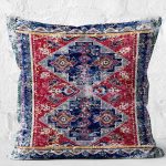 - K11924-Gorsel-2 - Realhomes RealHomes Lacivert - Kırmızı Zeminde Göbekli Halı Motifli Antika Desenli Dijital Baskılı Yastık Kırlent Kılıfı Realhomes