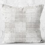 - K11928-Gorsel-2 - Realhomes RealHomes Beyaz - Ekru Zeminde Örgü Motifli Kilim Desenli Dijital Baskılı Yastık Kırlent Kılıfı Realhomes