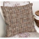 - K11953-Gorsel-1 - Realhomes RealHomes Kahverengi Zeminde El Dokuma Motifli Antika Desenli Dijital Baskılı Yastık Kırlent Kılıfı Realhomes