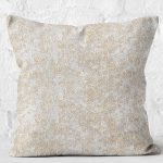 - K11961-Gorsel-2 - Realhomes RealHomes Gri - Bej Zeminde Örgü Motifli Etnik Desenli Dijital Baskılı Yastık Kırlent Kılıfı Realhomes