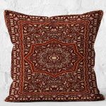 - K11963-Gorsel-2 - Realhomes RealHomes Kahverengi Zeminde Pers Motifli Kilim Desenli Dijital Baskılı Yastık Kırlent Kılıfı Realhomes