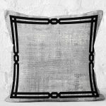 RealHomes Gri - Siyah Zeminde Çerçeveli Motifli Dokuma Desenli Dijital Baskılı Yastık Kırlent Kılıfı Realhomes