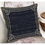 - K11984-Gorsel-1 - Realhomes RealHomes Lacivert Zeminde Çerçeveli Motifli Rustik Desenli Dijital Baskılı Yastık Kırlent Kılıfı Realhomes