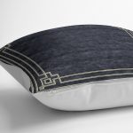 - K11984-Gorsel-3 - Realhomes RealHomes Lacivert Zeminde Çerçeveli Motifli Rustik Desenli Dijital Baskılı Yastık Kırlent Kılıfı Realhomes