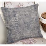 - K11986-Gorsel-1 - Realhomes  RealHomes Gri - Antrasit Zeminde El Dokuma Motifli Antika Desenli Dijital Baskılı Yastık Kırlent Kılıfı Realhomes