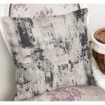 - K11987-Gorsel-1 - Realhomes RealHomes Gri - Siyah Zeminde Rustik Motifli Antika Desenli Dijital Baskılı Yastık Kırlent Kılıfı Realhomes