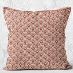 - K11996-Gorsel-2 - Realhomes RealHomes Kırmızı - Krem Zeminde Örgü Motifli Etnik Desenli Dijital Baskılı Yastık Kırlent Kılıfı Realhomes