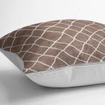 - K12014-Gorsel-3 - Realhomes RealHomes Kahverengi Zeminde Etnik Motifli Baklava Desenli Dijital Baskılı Yastık Kırlent Kılıfı Realhomes