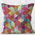 - K12019-Gorsel-2 - Realhomes RealHomes Çok Renkli El Dokuma Motifli Üçgen Desenli Dijital Baskılı Yastık Kırlent Kılıfı Realhomes