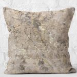 - K12030-Gorsel-2 - Realhomes RealHomes Bej - Gri Zeminde Eskitme Motifli Antika Desenli Dijital Baskılı Yastık Kırlent Kılıfı Realhomes