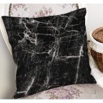- K12031-Gorsel-1 - Realhomes RealHomes Siyah Zeminde Mermer Motifli Eskitme Desenli Dijital Baskılı Yastık Kırlent Kılıfı Realhomes