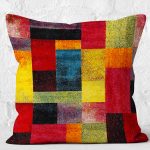 - K12035-Gorsel-2 - Realhomes RealHomes Kırmızı - Siyah Zeminde Kanvas Motifli Yağlıboya Desenli Dijital Baskılı Yastık Kırlent Kılıfı Realhomes