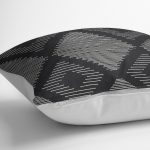 - K12045-Gorsel-3 - Realhomes RealHomes Siyah Zeminde Tribal Motifli El Dokuma Desenli Dijital Baskılı Yastık Kırlent Kılıfı Realhomes