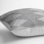 - K12046-Gorsel-3 - Realhomes RealHomes Gri - Siyah Zeminde Baklava Motifli El Dokuma Desenli Dijital Baskılı Yastık Kırlent Kılıfı Realhomes