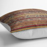 RealHomes Kırmızı - Kahverengi Zeminde Geleneksel Motifli Kilim Desenli Dijital Baskılı Yastık Kırlent Kılıfı Realhomes