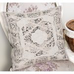 - K12052-Gorsel-1 - Realhomes RealHomes Krem - Siyah Zeminde Göbekli Halı Motifli Otantik Desenli Dijital Baskılı Yastık Kırlent Kılıfı Realhomes