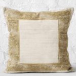 RealHomes Krem - Gold Zeminde Çerçeveli Motifli Altın Desenli Dijital Baskılı Yastık Kırlent Kılıfı Realhomes