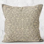 - K12059-Gorsel-2 - Realhomes RealHomes Krem - Gri Zeminde El Dokuma Motifli Antika Desenli Dijital Baskılı Yastık Kırlent Kılıfı Realhomes