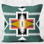 - K12062-Gorsel-2 - Realhomes RealHomes Yeşil Zeminde Geleneksel Motifli Geleneksel Desenli Dijital Baskılı Yastık Kırlent Kılıfı Realhomes