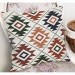 RealHomes Krem - Bej Zeminde Dokuma Motifli Eskitme Desenli Dijital Baskılı Yastık Kırlent Kılıfı Realhomes